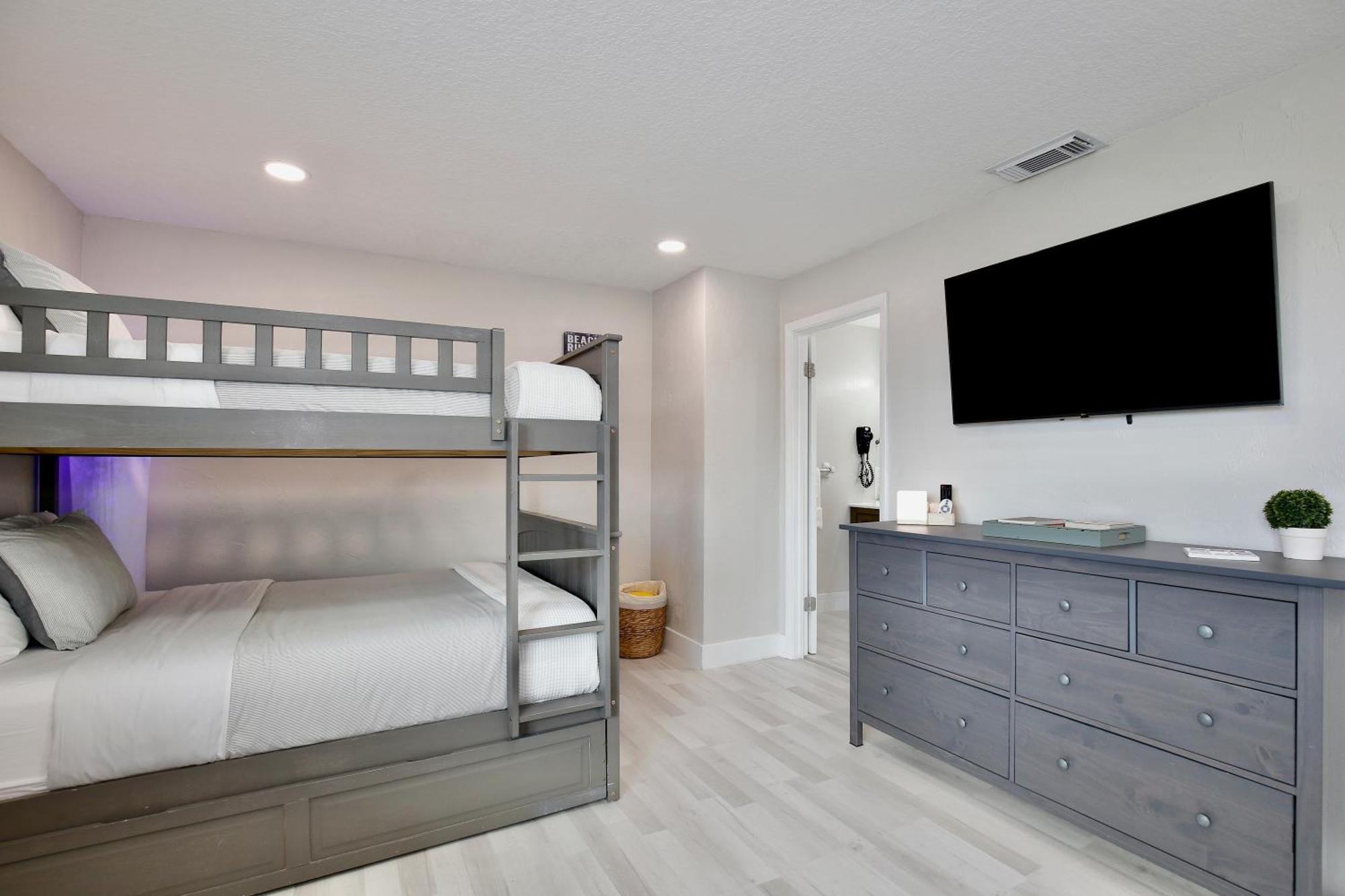 Zen Beach Retreat - Ocean View Townhouse -No Drive Beach New Smyrna Beach Exterior foto